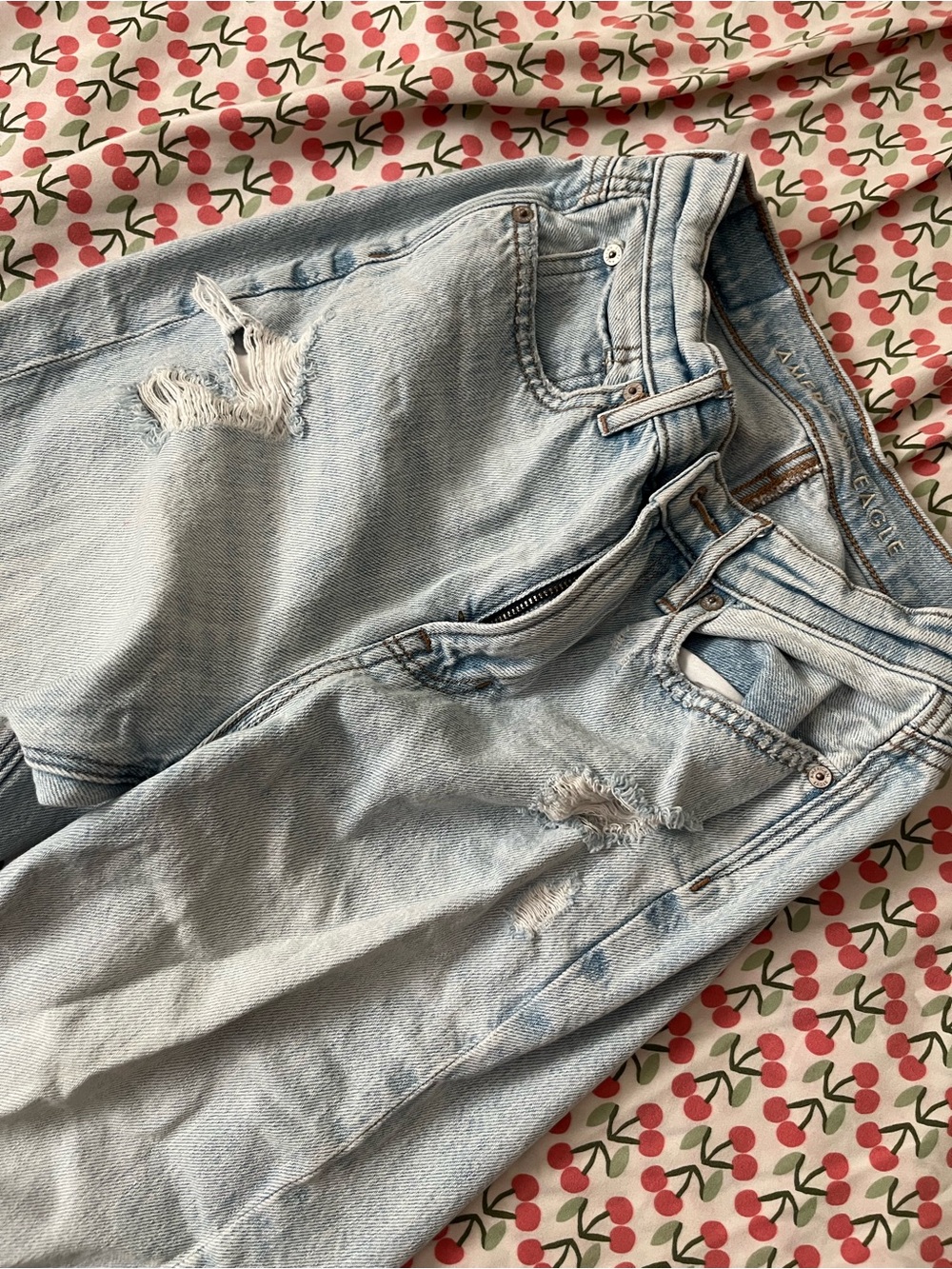 American Eagle Outfitters Light Blue Boyfriend Jeans - Picture 2 of 7